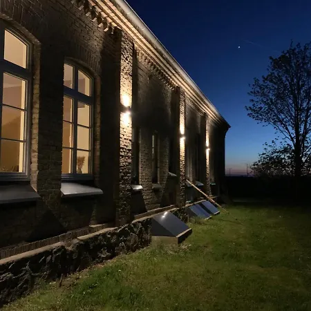 Pfarrhaus * Karbow-Vietlubbe