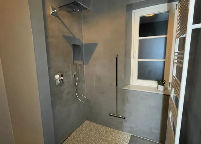 Pfarrhaus بيت للعطل *